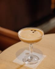 Menu Bar & Cocktails