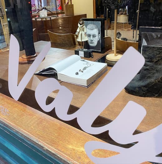 Ramon & Valy Vintage Shop — 5