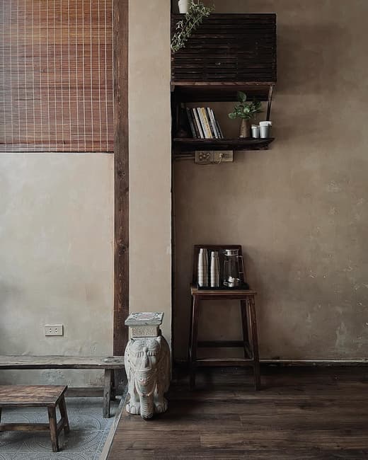 Tiệm Tháng Năm — 9