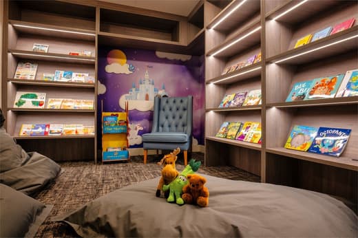David Lloyd Uccle — 11