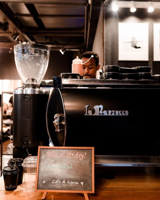 Cafe de la Presse — 3