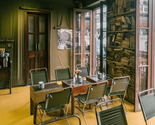 Cong Cafe – Cau Go — 1