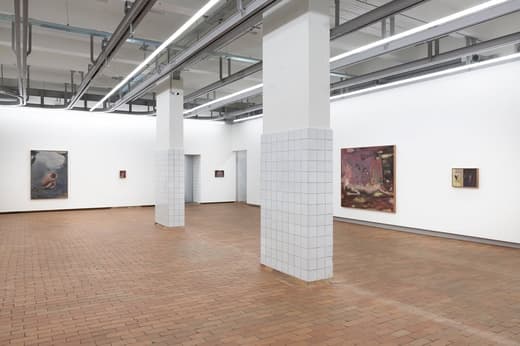 V1 Gallery — 4