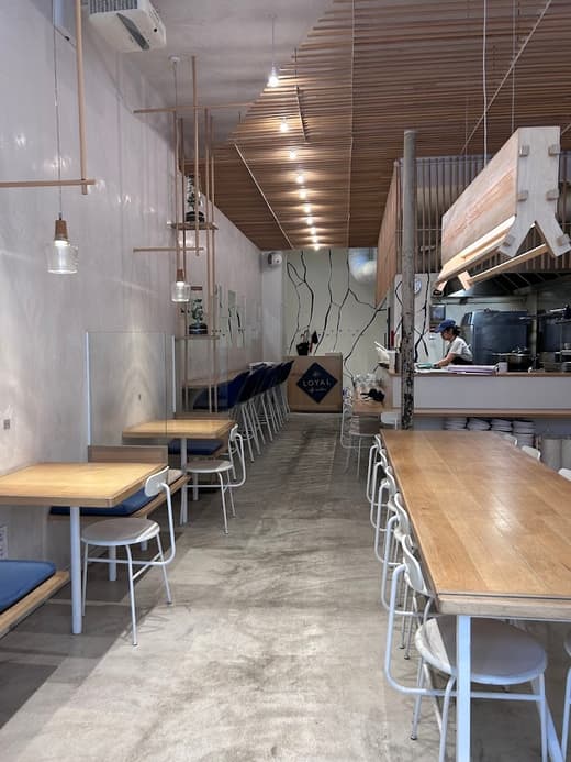 Loyal Café-Cantine — 4