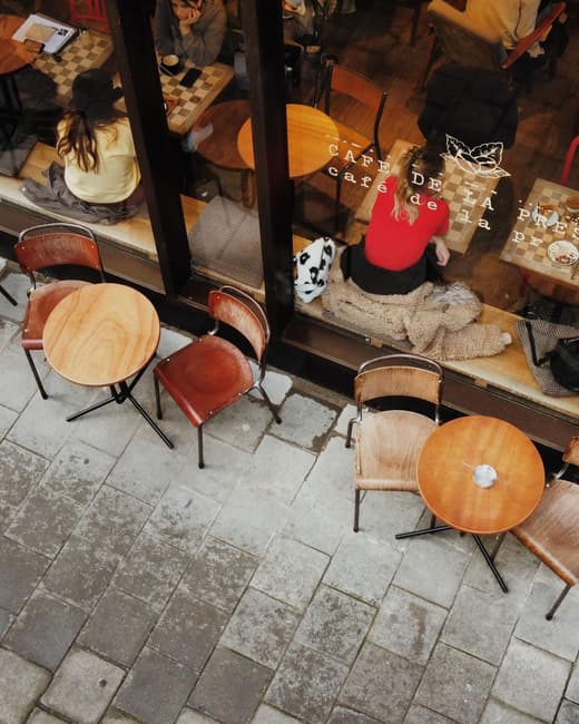 Cafe de la Presse — 1