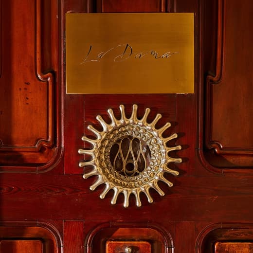 La Dama — 3