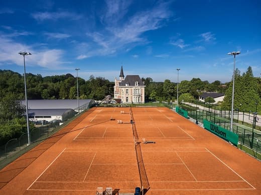David Lloyd Uccle — 8