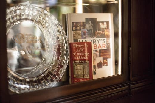 Harry's New York Bar — 8