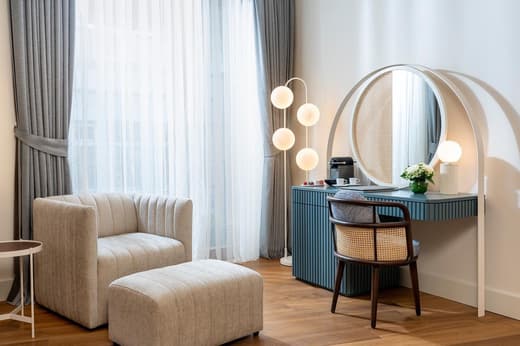 Ecole St. Pierre Hotel — 12