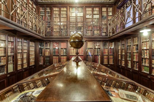 Biblioteca Pública Arús — 7