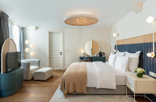 Ecole St. Pierre Hotel — 3