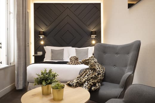 Hôtel Des Arts Montmartre — 10
