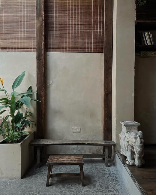 Tiệm Tháng Năm — 4