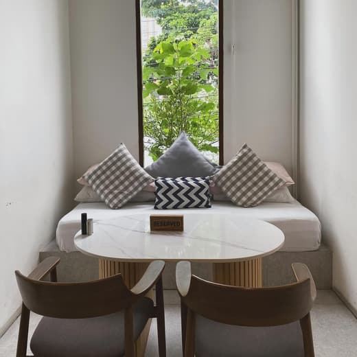 Toby's Sukhumvit 38 — 2