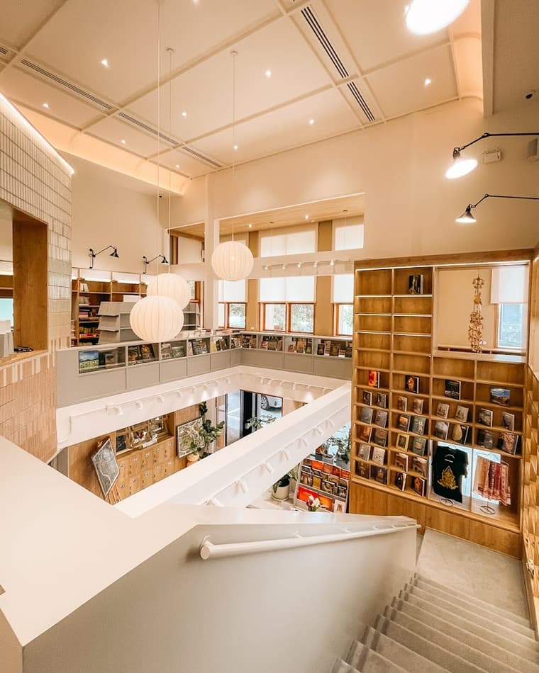 Black and Milk at Rimkhobfa Bookstore — 4