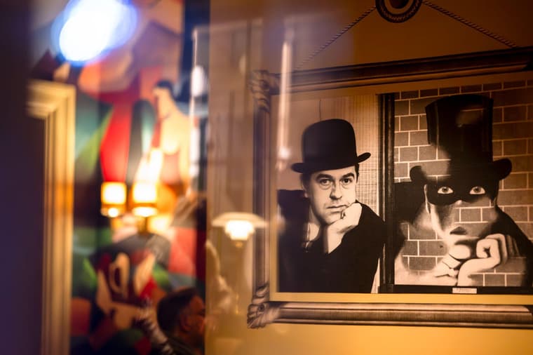 Bar Magritte — 3