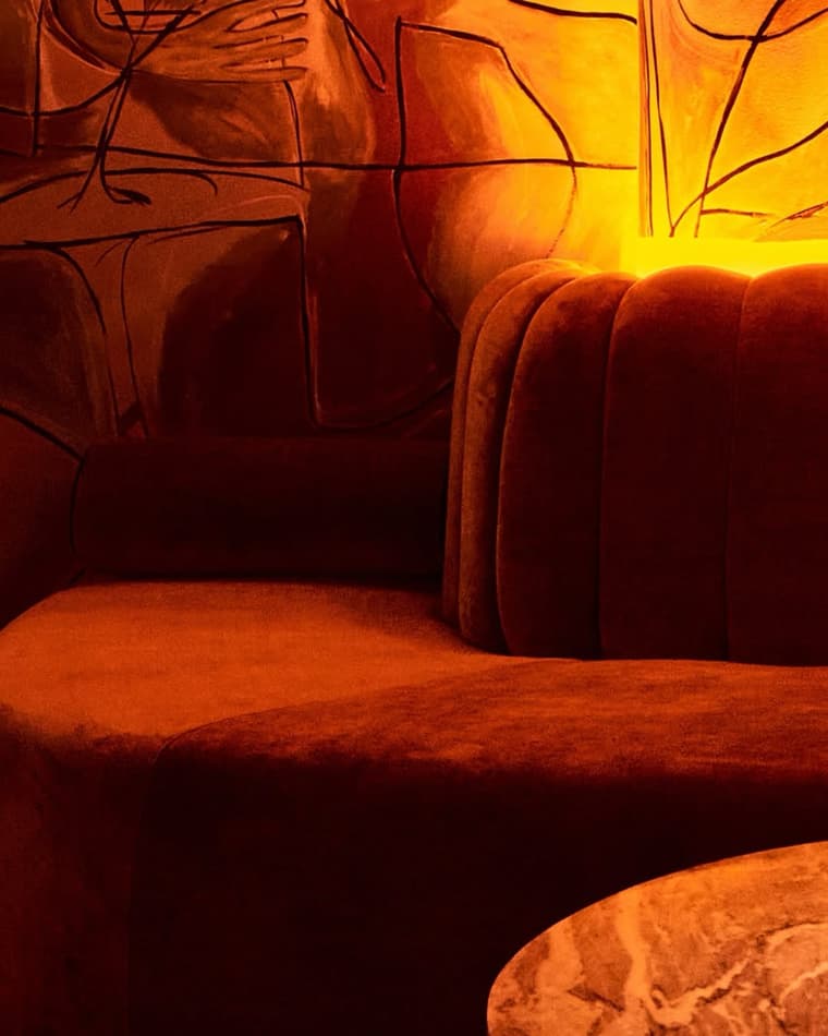 The White Mulberry Bar — 1