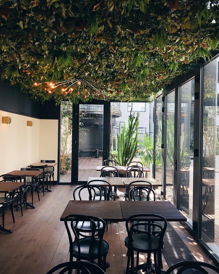 LATROUPE Jardin Secret Hotel Brussels — 8