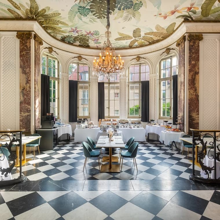 Schlosshotel Berlin — 13