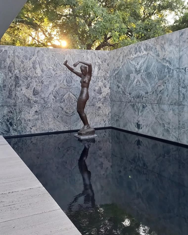 Mies van der Rohe Pavilion — 8