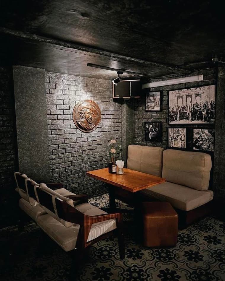 55 Decibel Cocktail Bar — 1