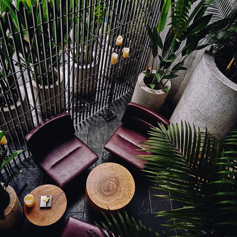 EAT ME RESTAURANT — 4