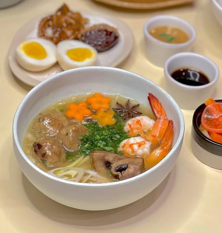 To eat — 1