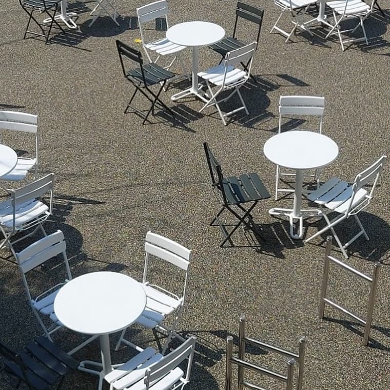 Scène — 4