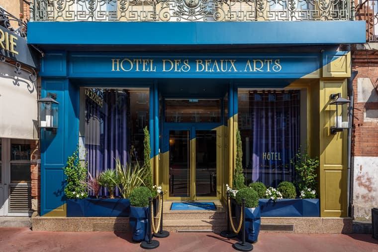 Hotel Des Beaux Arts — 2