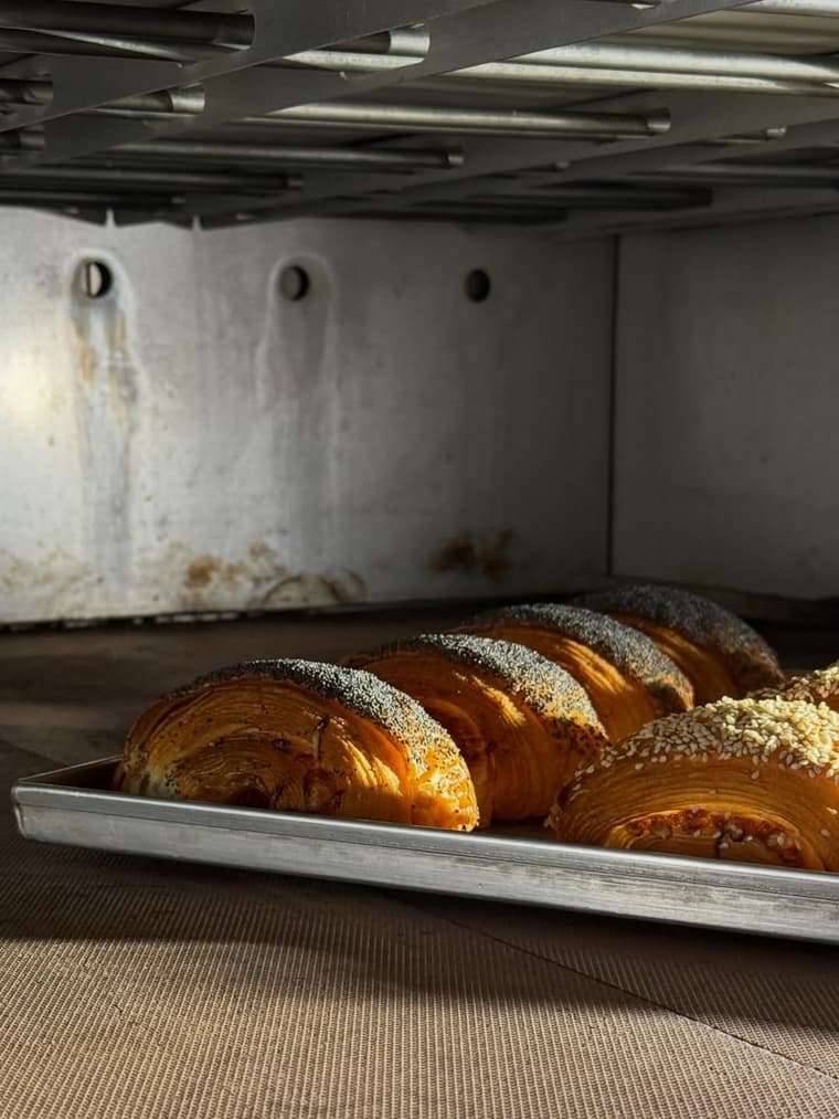 Pains au levain et viennoiseries — 1