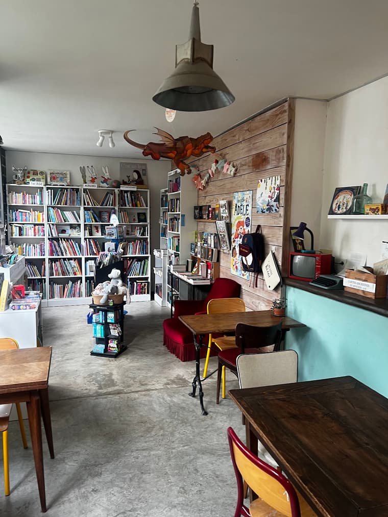 Librairie café Le Chameau sauvage — 4