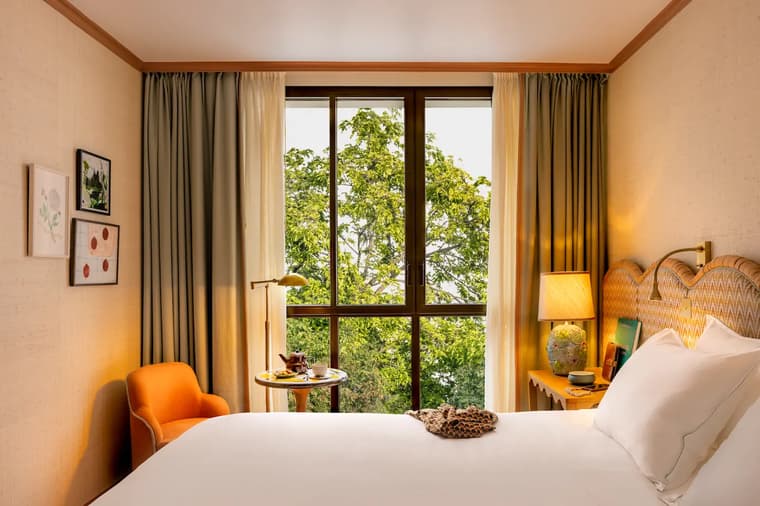 Our rooms and suites — 8