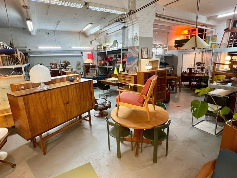 Faible Furnishings - Vintage & Midcentury Design Interior — 3