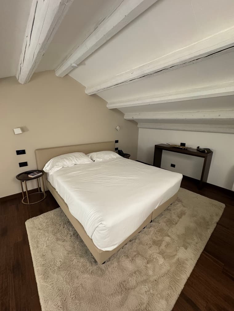 Gallery — 10