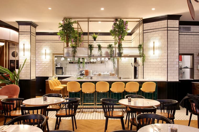 Le Conteur — 4