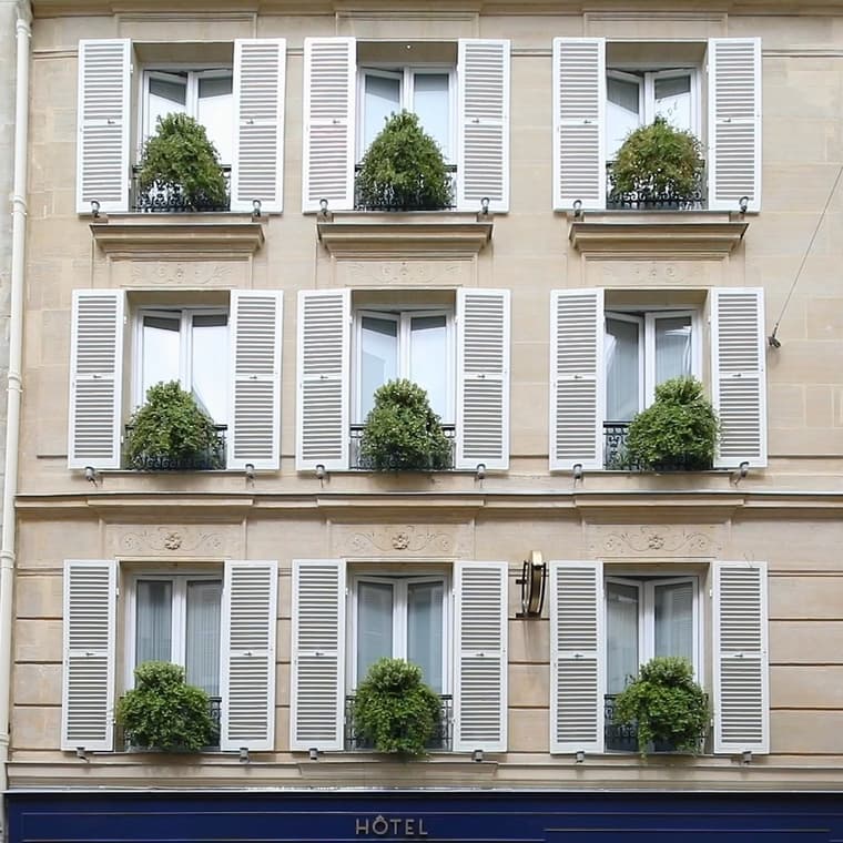 Hôtel Des Arts Montmartre — 5