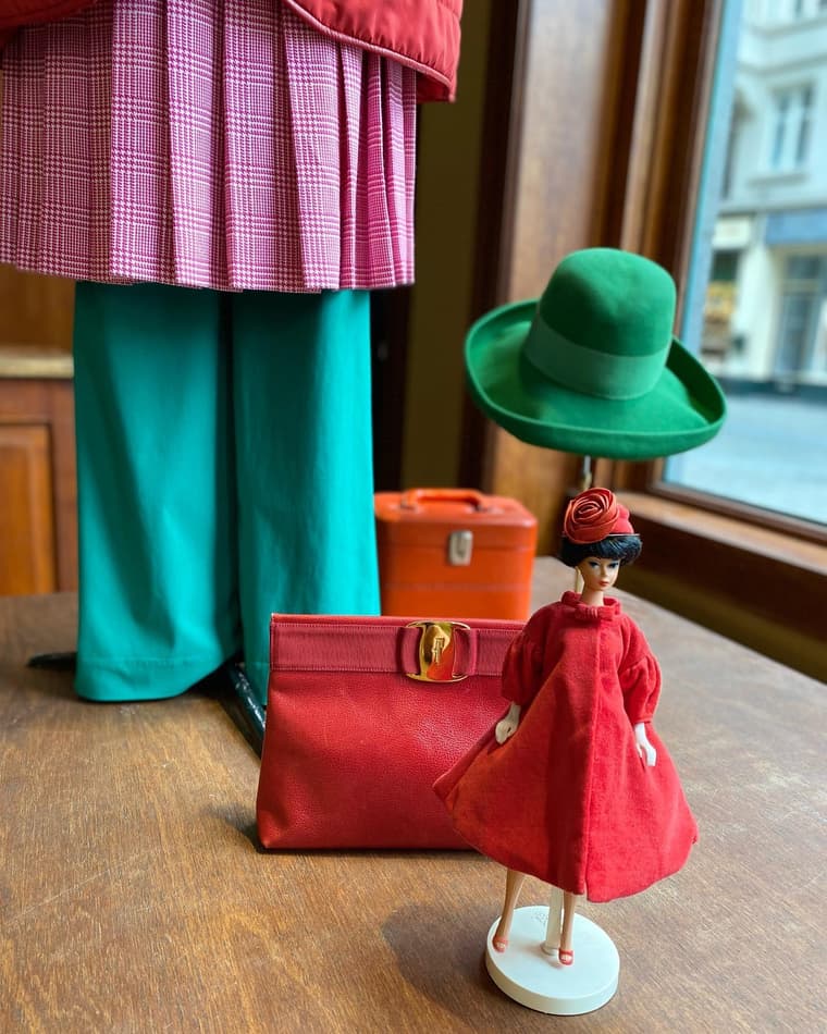 Ramon & Valy Vintage Shop — 11