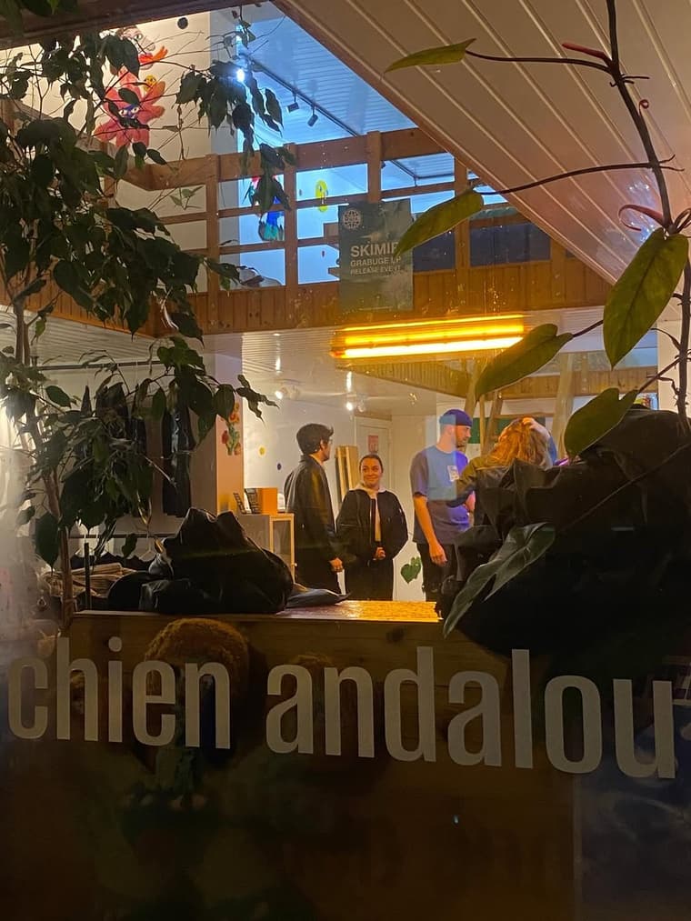 Chien Andalou — 6