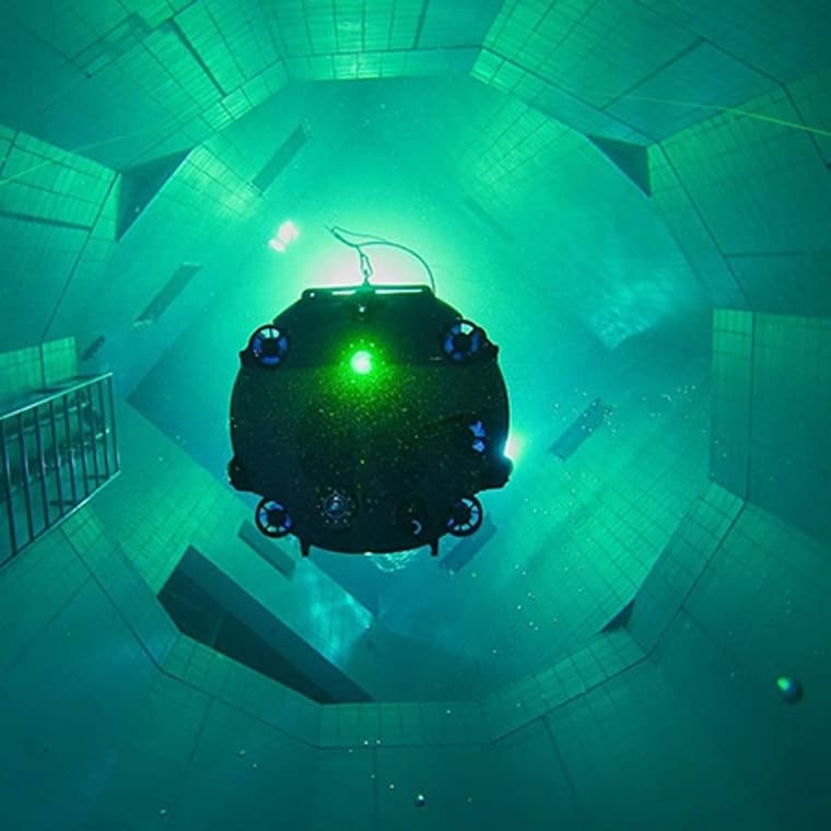 Nemo 33 — 3