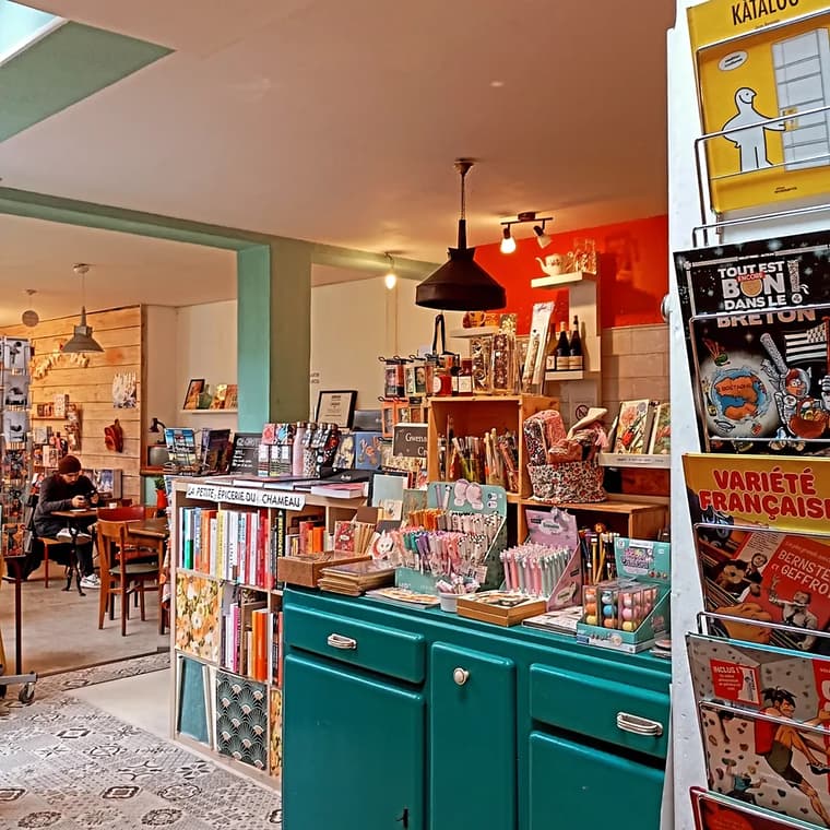 Librairie café Le Chameau sauvage — 2