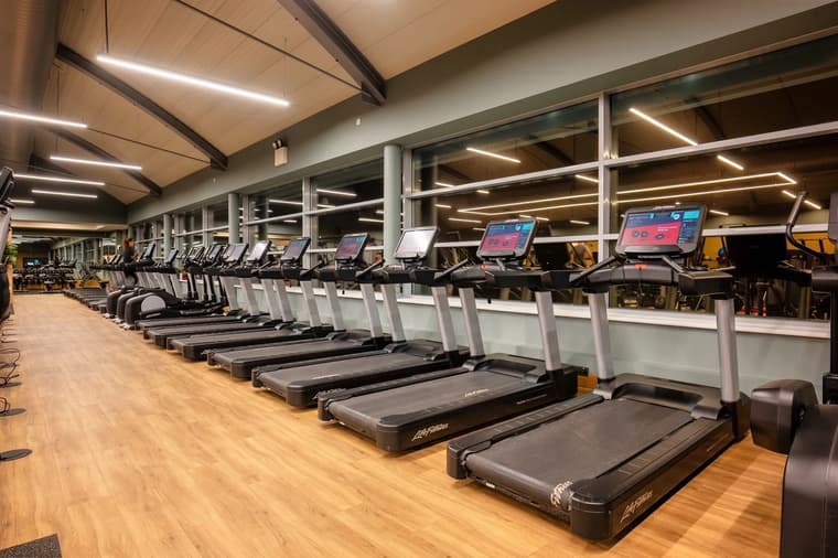 David Lloyd Uccle — 14
