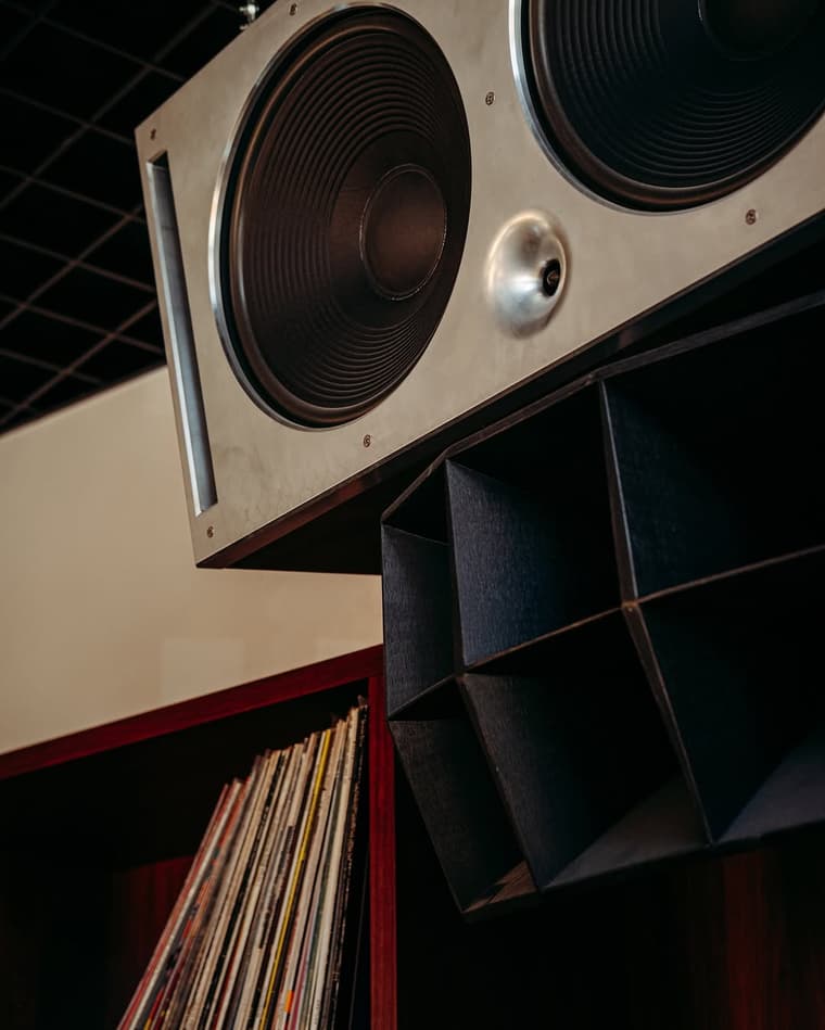 Boaboa Records Café — 3