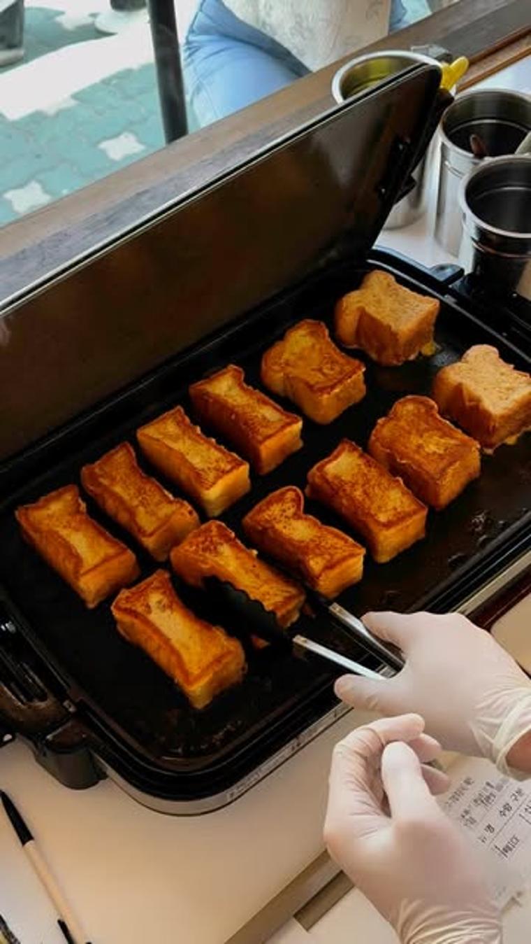 Mil Toast Ikseon — 5