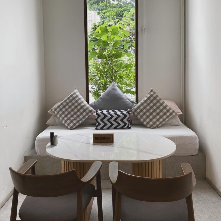 Toby's Sukhumvit 38 — 2