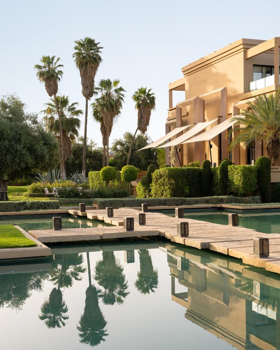 A Villa for the Day: Refined Privacy in Our Gardens