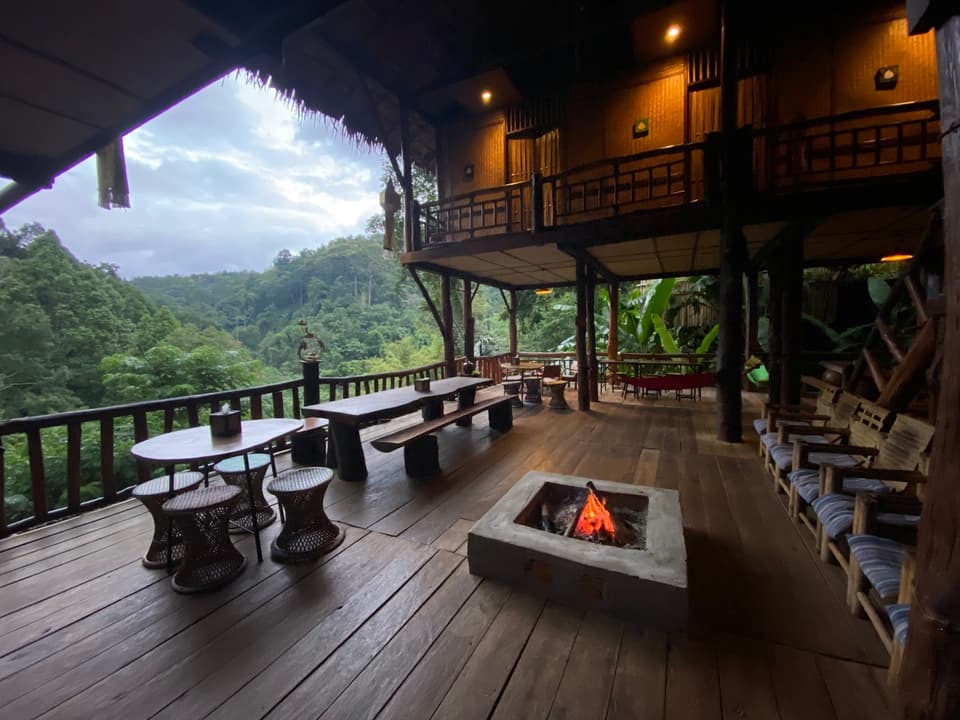 Tree House Hideaway