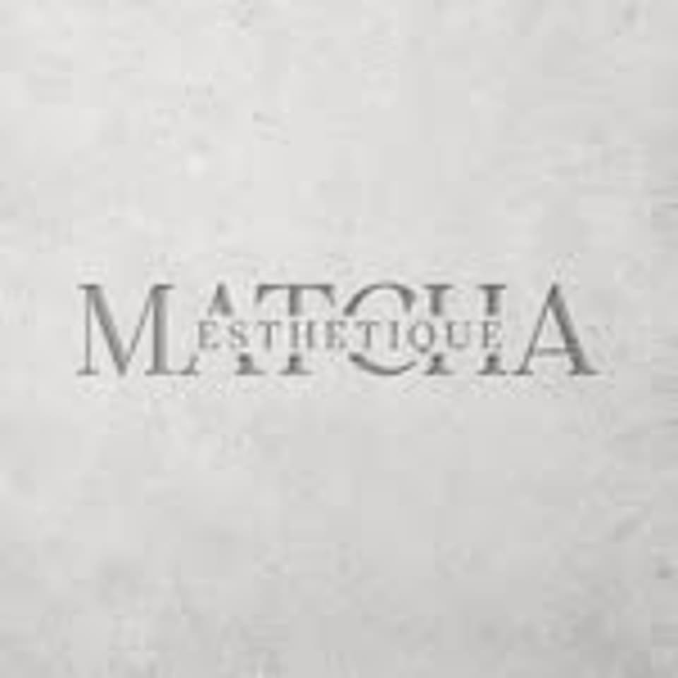 Mathilde | Prothésiste Ongulaire
